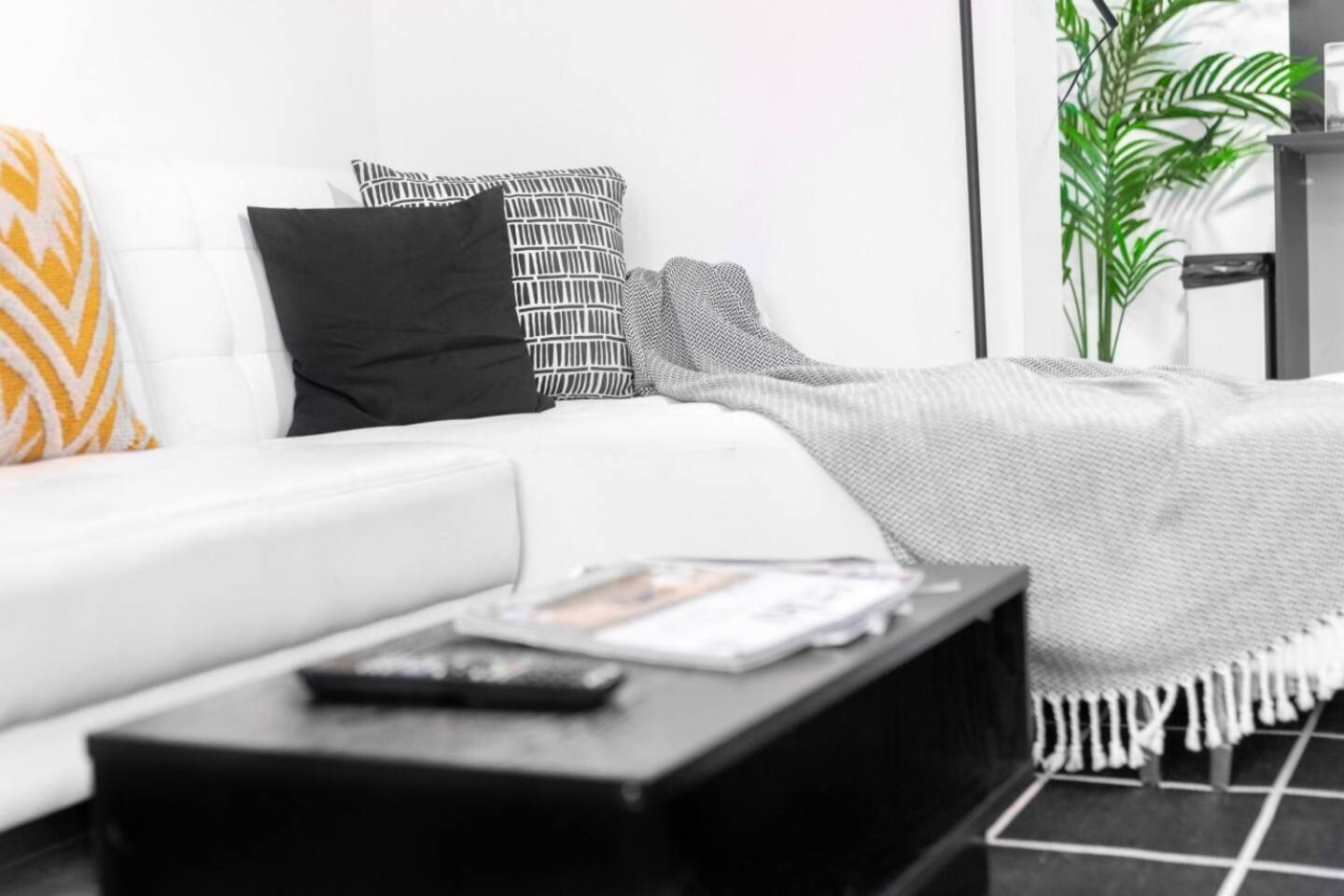 Loft Style Apartment - Near City Centre - Smart Tv- Wifi - Parking - Top Rated - 3Nt Birmingham Exteriör bild